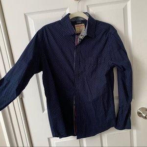 Button up long sleeve dress shirt